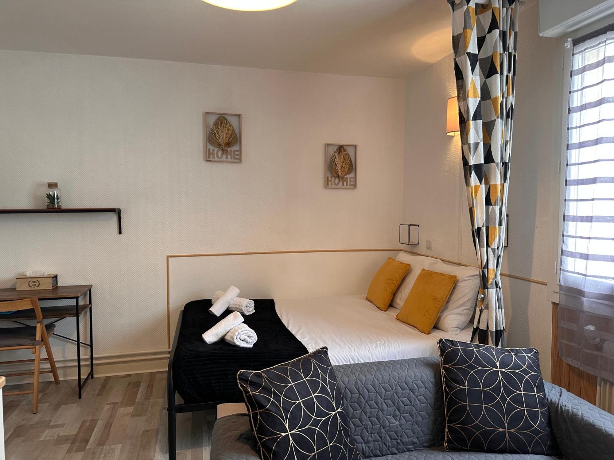 Orleans Centre Proche Gare - Appartement Fonctionnel Residence Calme Parking Prive Gratuit - Le Central Elegance Экстерьер фото