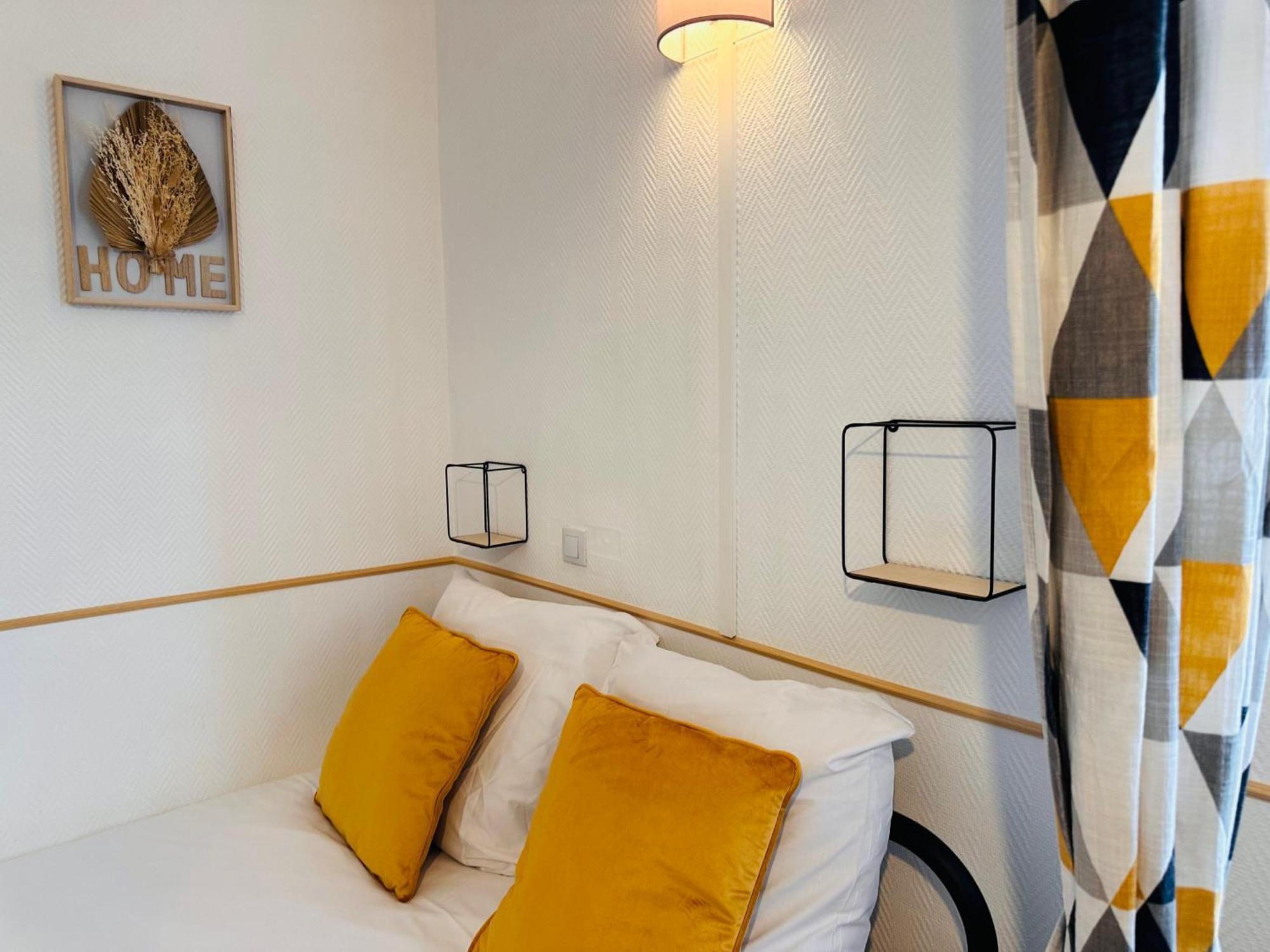 Orleans Centre Proche Gare - Appartement Fonctionnel Residence Calme Parking Prive Gratuit - Le Central Elegance Экстерьер фото
